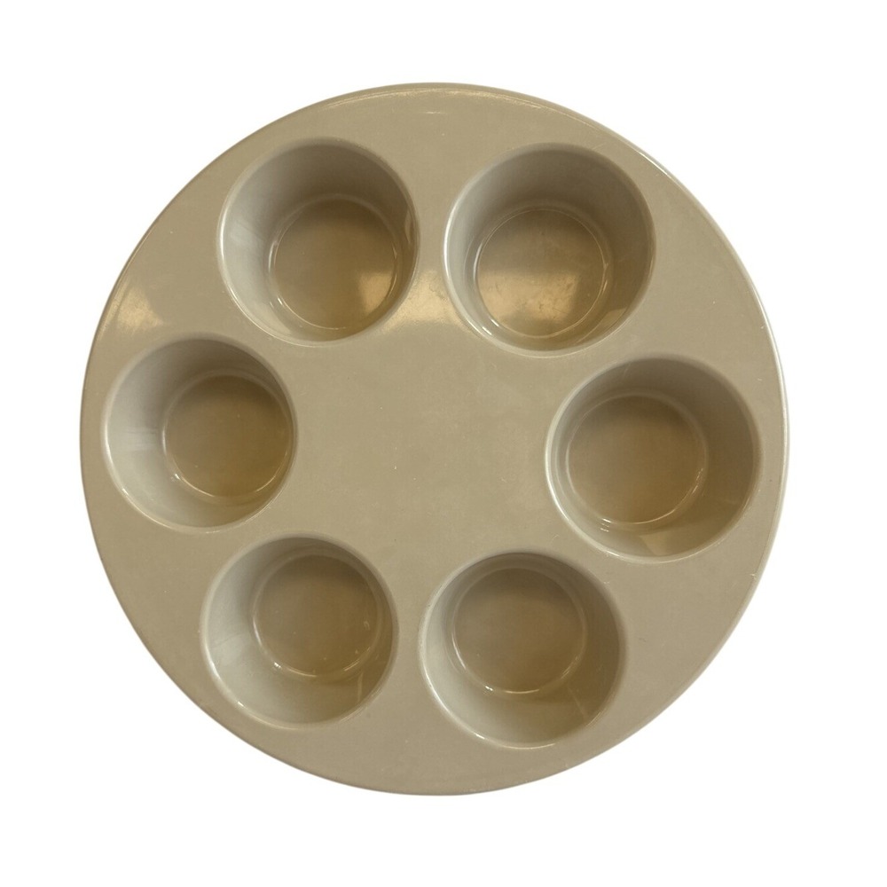 Anchor Hocking Beige 6 Cup Muffin Pan PM 447 11 Microwave Safe‎